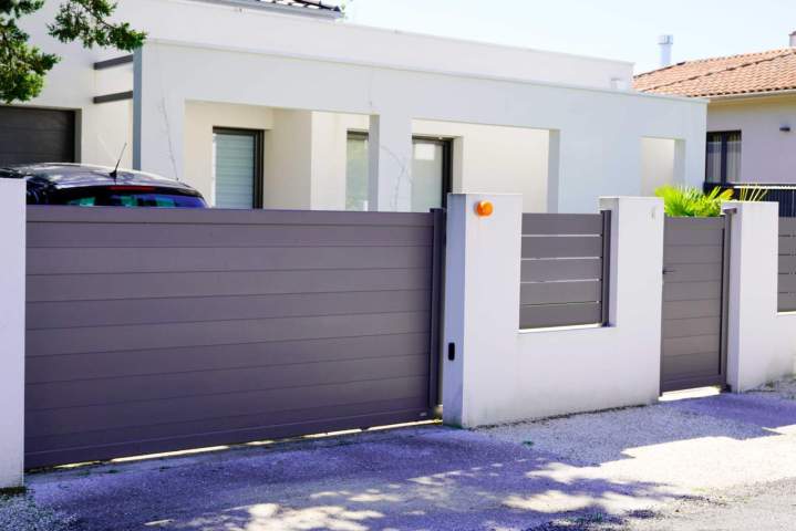 Portails, portes de garage et rideaux pour votre foyer.